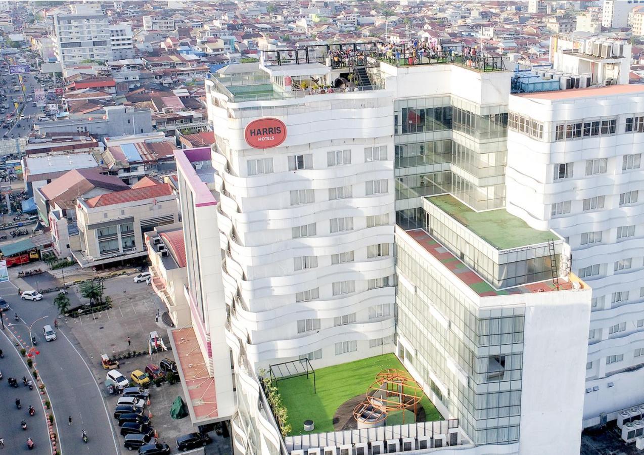 Harris Hotel Pontianak Eksteriør billede