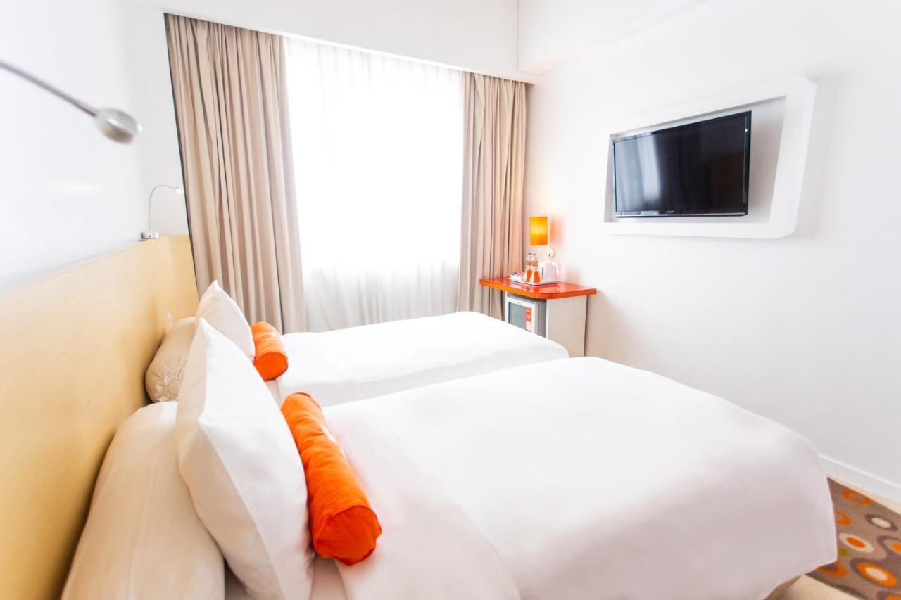 Harris Hotel Pontianak Eksteriør billede