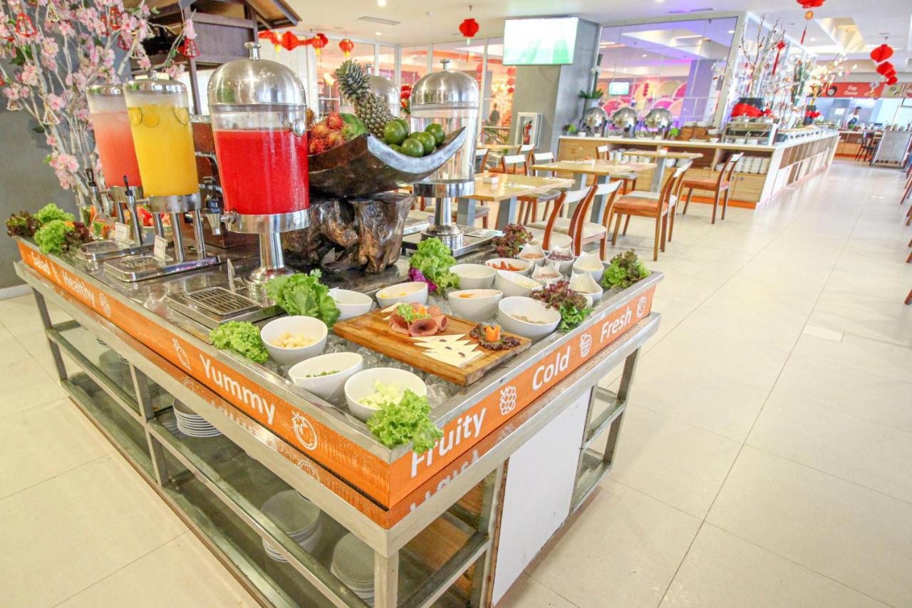 Harris Hotel Pontianak Eksteriør billede